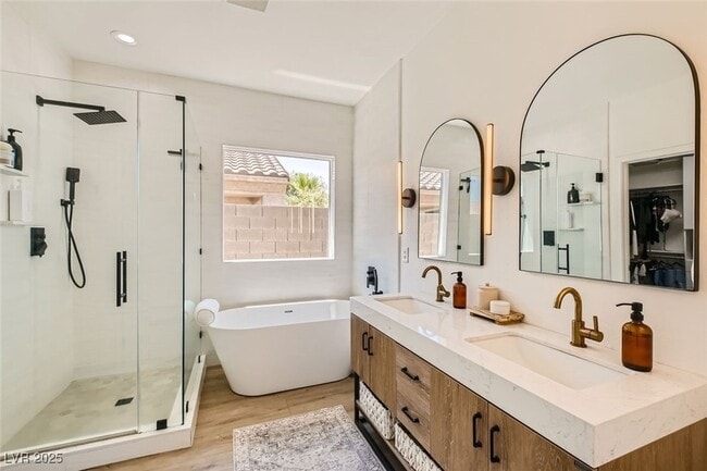 Building Photo - 2724 Mintlaw Ave