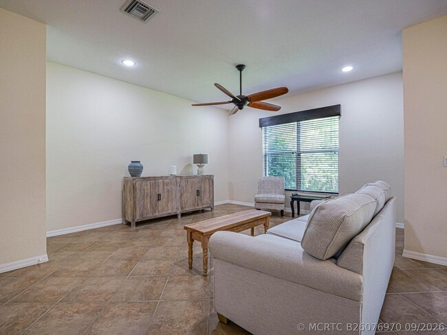 Building Photo - 1140 Cheval Dr