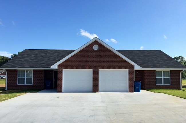 Building Photo - 145 Parker Ridge Rd