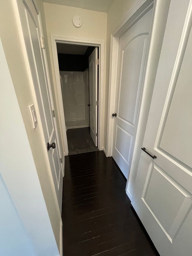 Building Photo - Newly Renovated 4-Bedroom Ranch with Basem...