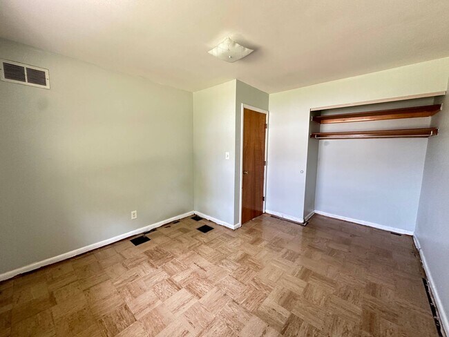 Building Photo - 2723 McCall St