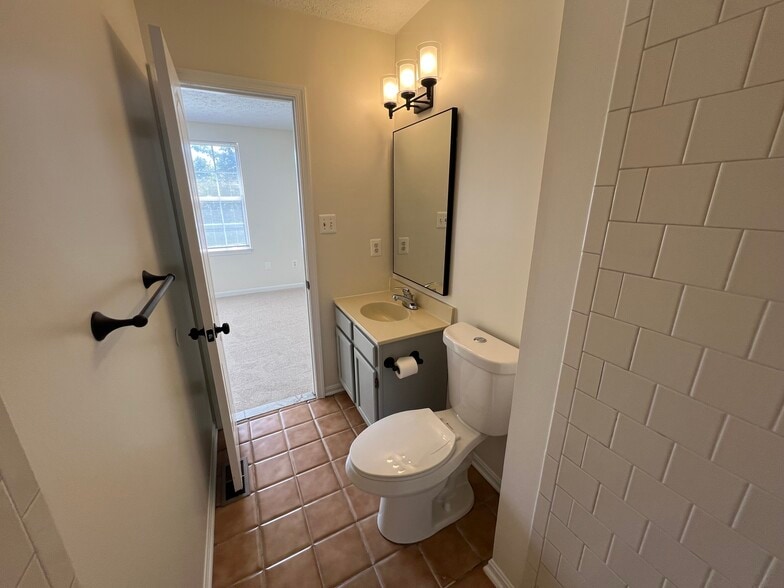 Building Photo - 2136 Riding Crop Way
