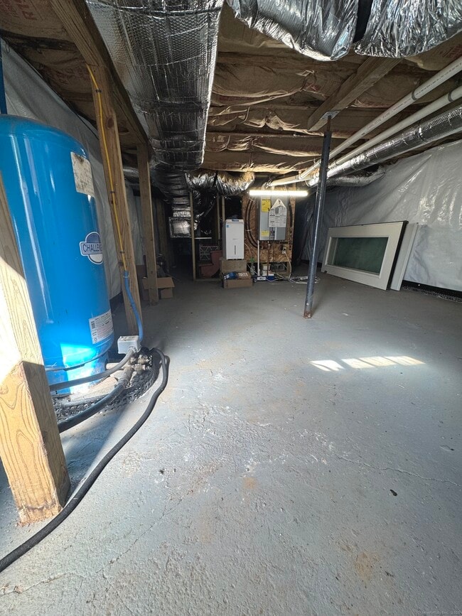 Building Photo - 557 South St