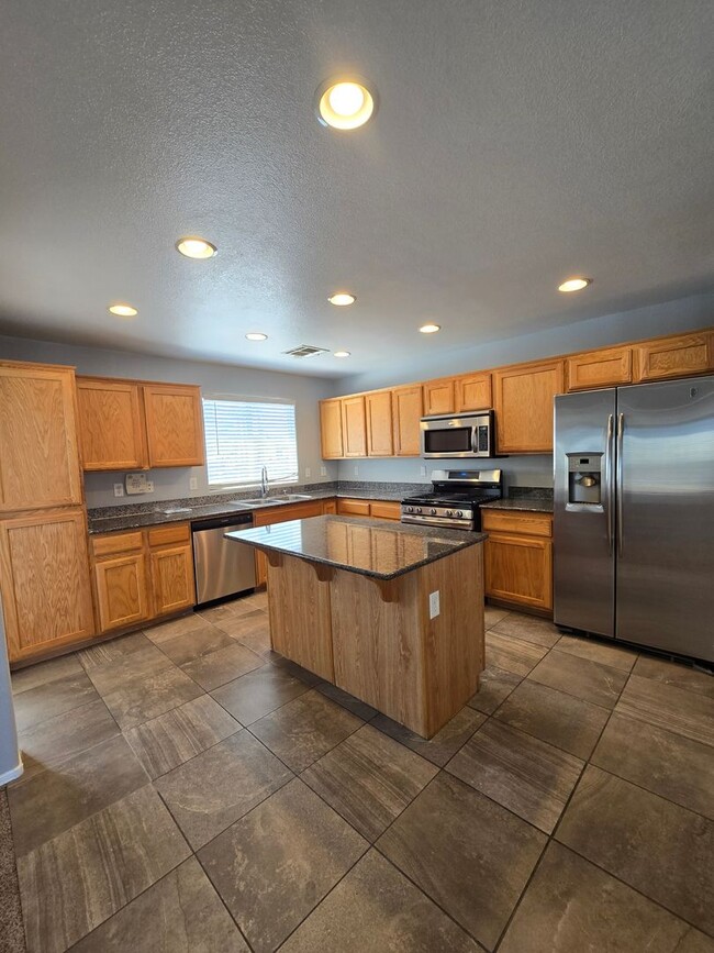 Building Photo - Fabulous 3-Bedroom, 3.5-Bathroom Home with...