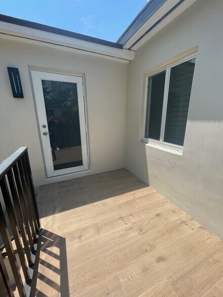 Building Photo - 2510 SW 27th St