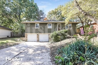 Building Photo - 1909 SW Keystone Dr