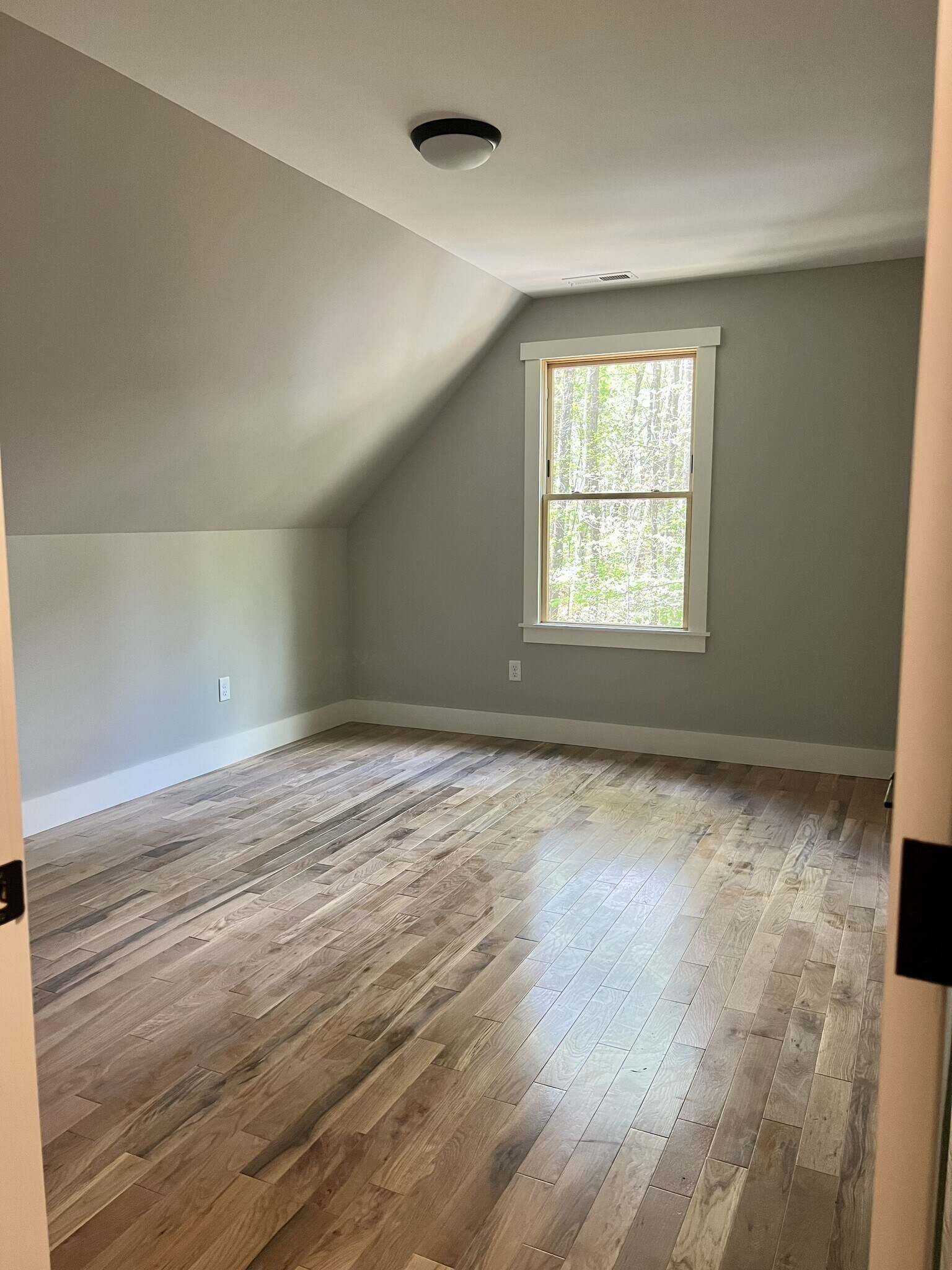 Upstairs bedroom 2 - 52 Crest Circle Dr