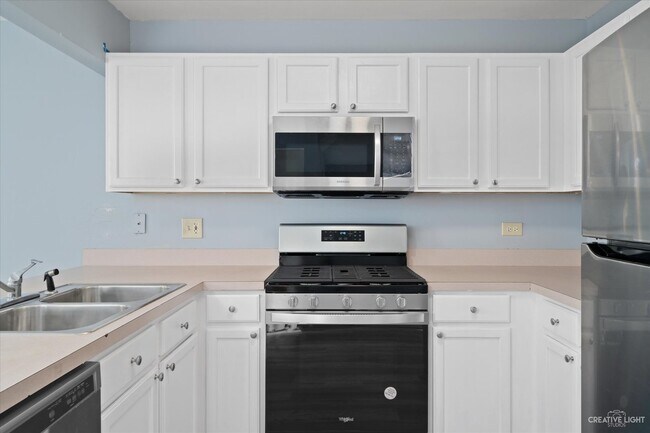 Building Photo - 967 Serendipity Dr