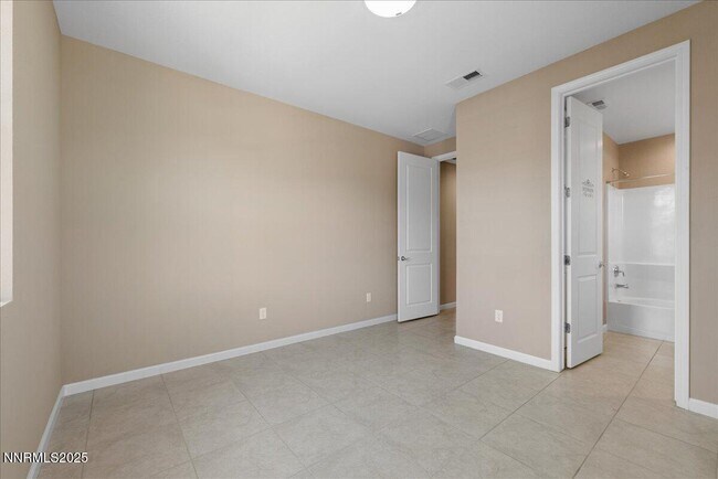 Building Photo - 2228 Butte Creek Dr