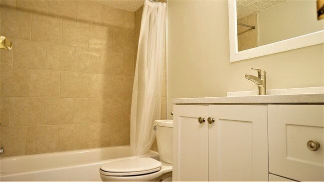 Building Photo - 11818 Breton Ct