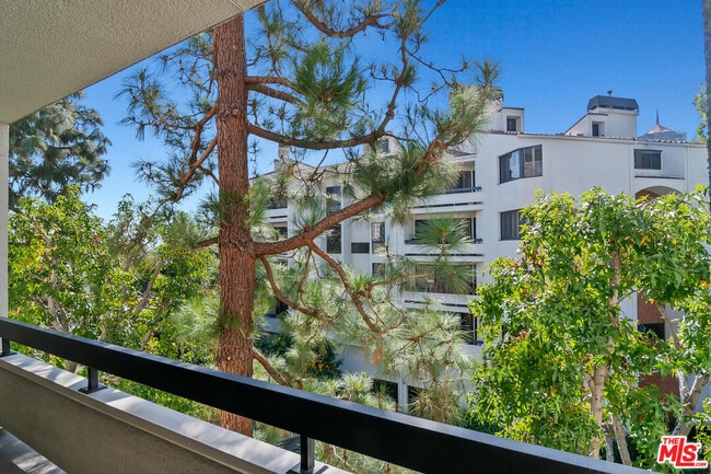 Building Photo - 2131 Century Park Ln