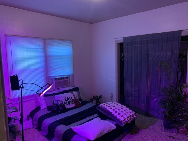 Building Photo - 1821 7th Ave