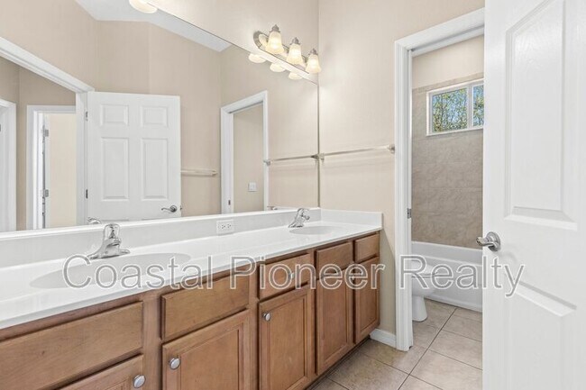Building Photo - 94 S Highland Ave