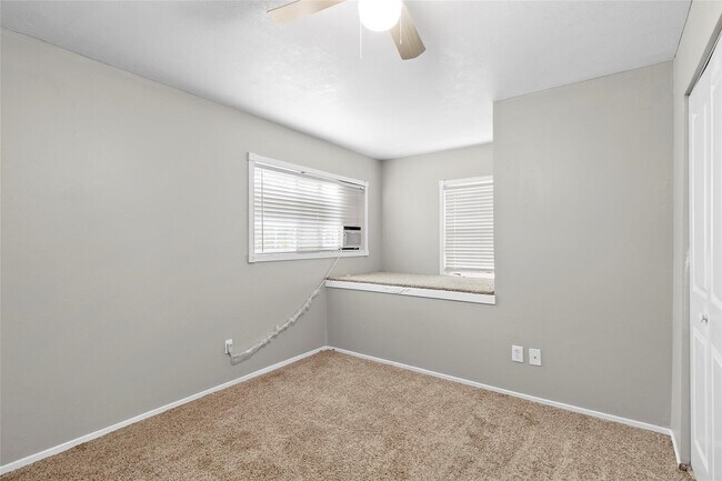 Building Photo - 3114 Glen Spring Dr