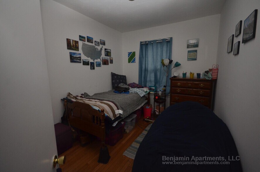 Building Photo - 878 Huntington Ave