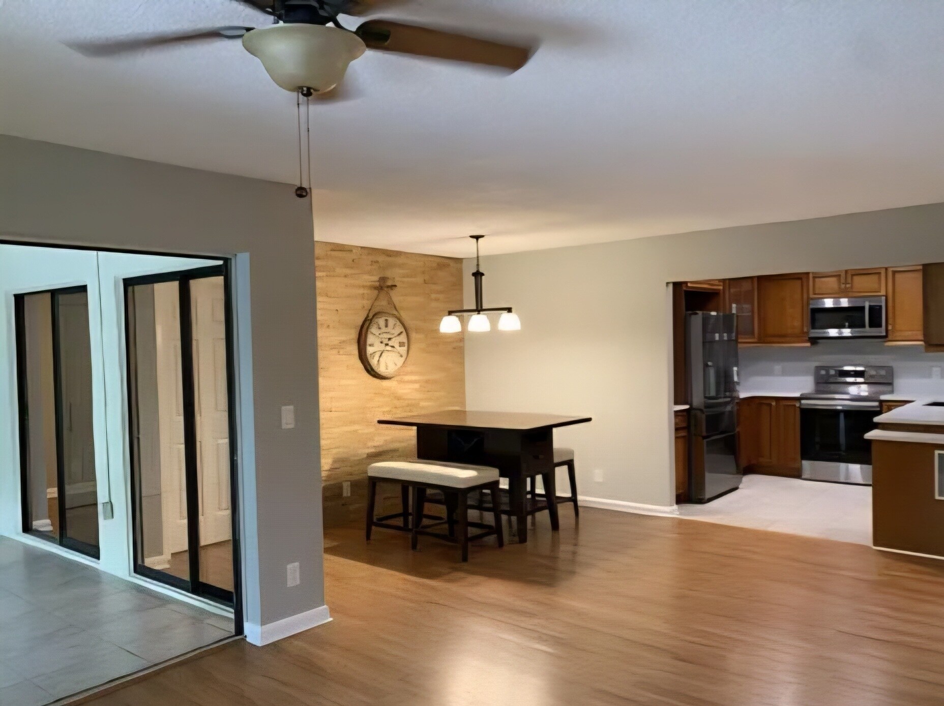 Building Photo - 4033 Carambola Cir N