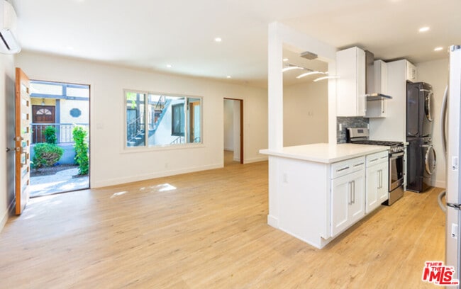 Building Photo - 1328 19th St