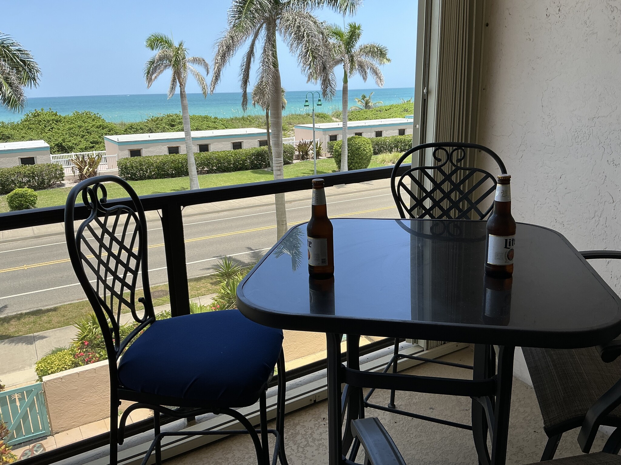 Building Photo - 355 S Ocean Dr