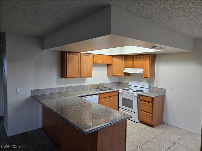 Building Photo - 4300 N Lamont St