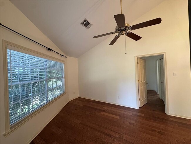 Building Photo - 1811 W 39th St