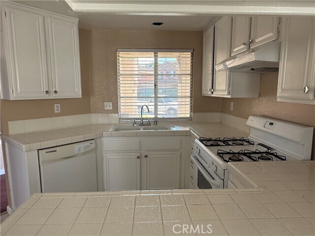 Building Photo - 16169 Singing Hills Dr