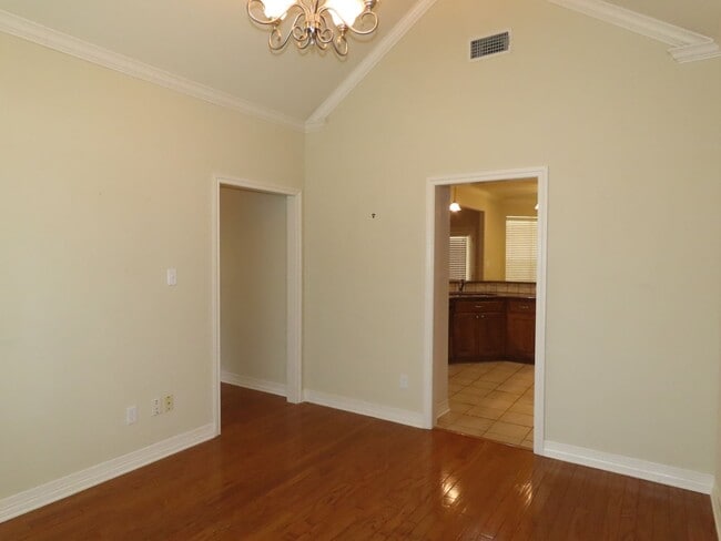 Building Photo - Chapel Hill ISD- Newly Update 3 Bedroom 2 ...
