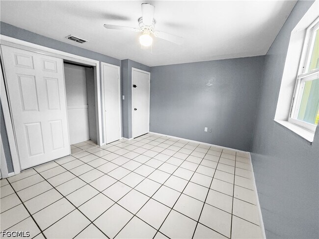 Building Photo - 6617 Warwick Cir