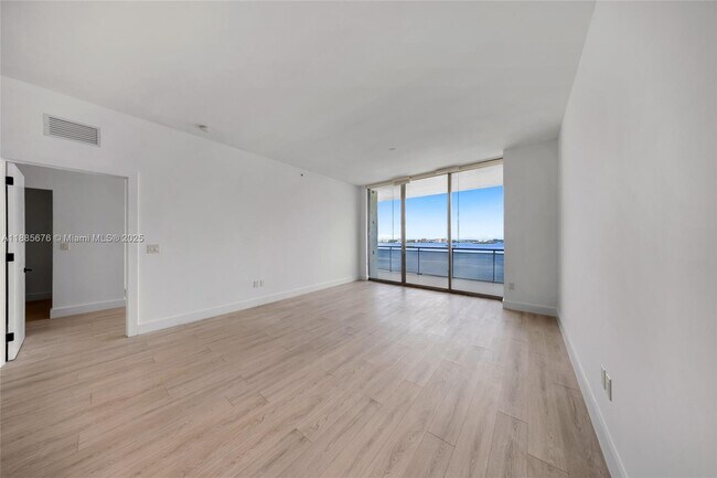 Building Photo - 7901 Hispanola Ave