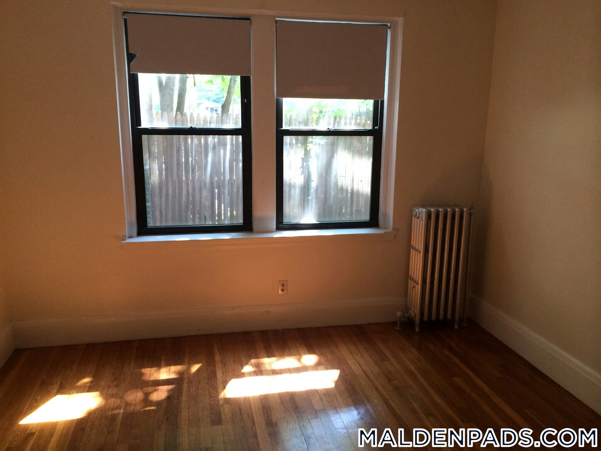 Building Photo - 349 Pleasant St