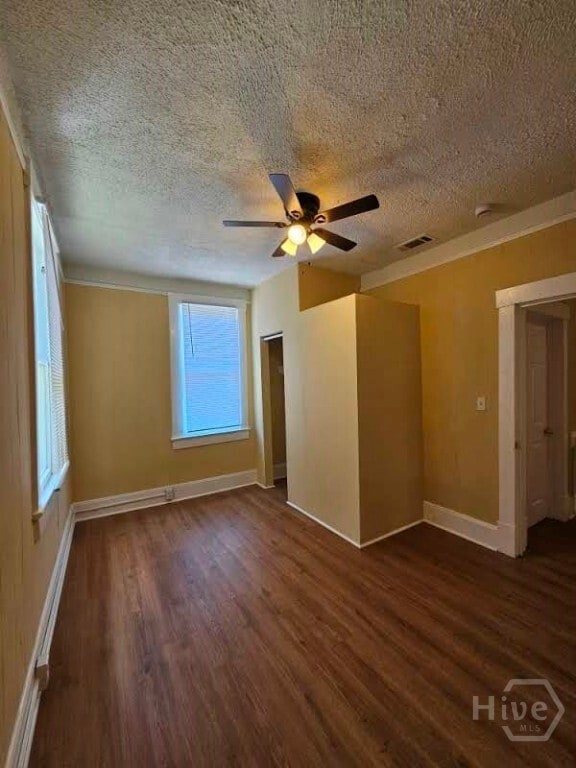 Building Photo - 714 W 38th St