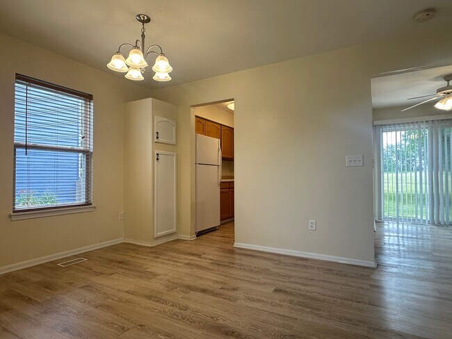 Building Photo - 21258 Cascade Ct