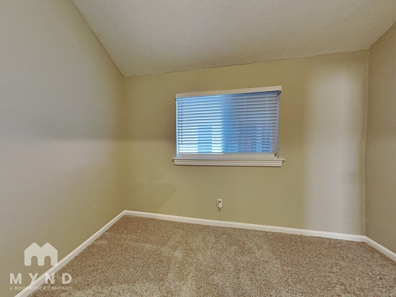 Building Photo - 6801 Amberdale Dr