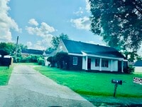 Building Photo - 4571 Plato Ave