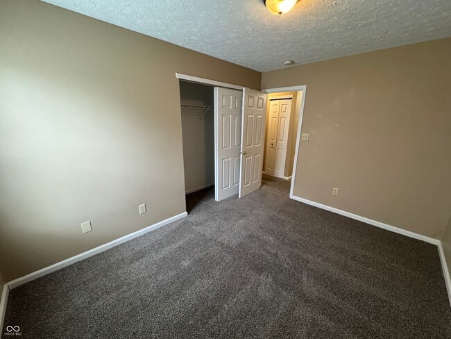 Building Photo - 829 Jack Pine Dr
