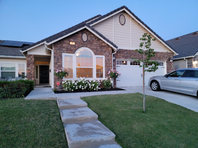 Building Photo - 9300 Valley Children's Pl