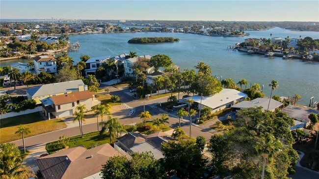 Building Photo - 407 15th Ave