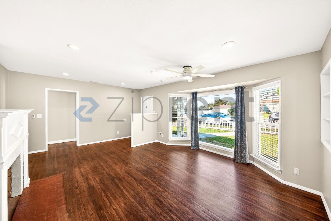 Building Photo - 11758 Broadway Ave