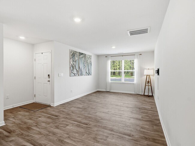 Building Photo - Newly Built 3BD, 2.5BA End Unit Raleigh Townhome with a Fenced Yard in a Prime Location