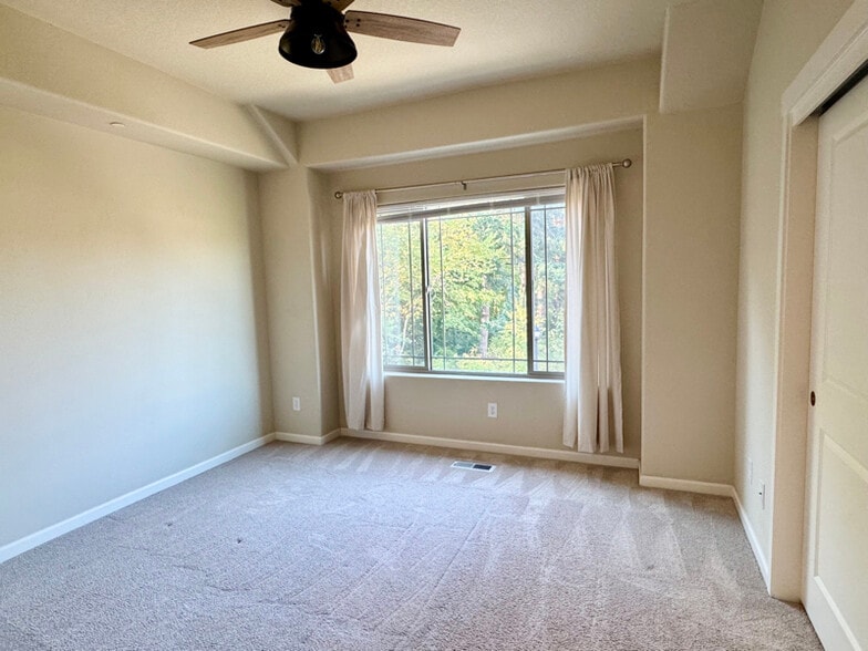 Building Photo - 13582 SW Beach Plum Terrace