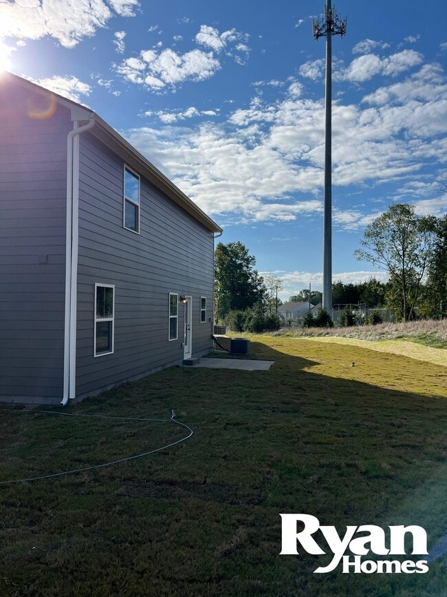 Building Photo - 235 Sir Barton Ct