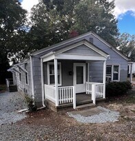 Building Photo - 1006 Hackett St