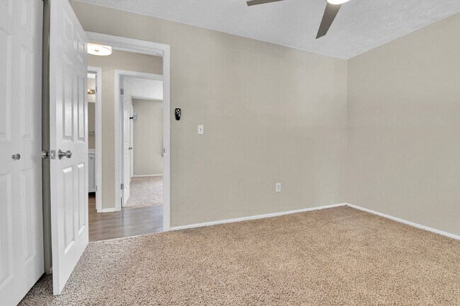 Building Photo - $2,995 - 4 Bed, 2 Bath Home in Aurora with...