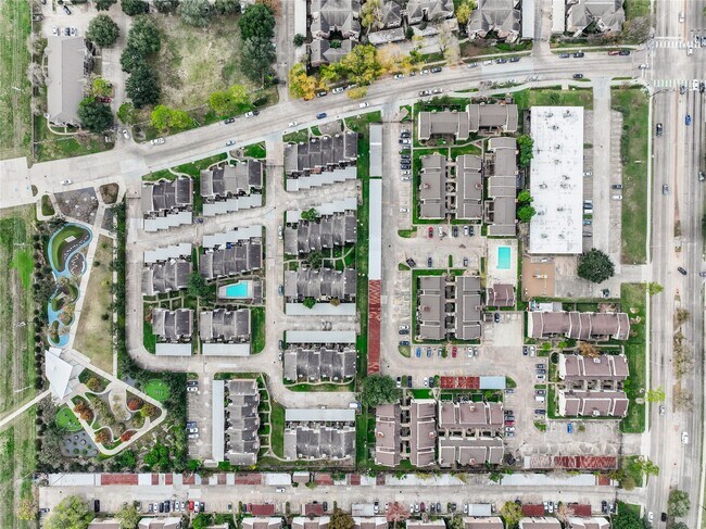 Building Photo - 10075 Westpark Dr