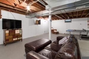 Building Photo - 1300 Dodge St