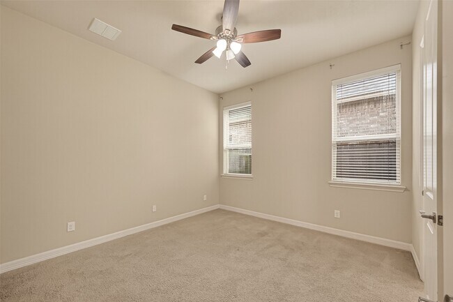 Building Photo - 5423 Mason Mountain Ln
