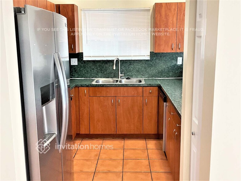 Building Photo - 4102 NE 25th Ct