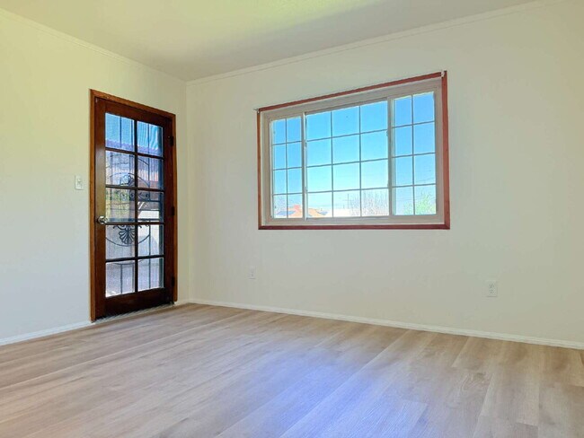 Building Photo - Beautifully Remodeled 4 Bed / 2.5 Bath Home for Rent – National City (ADA Friendly)