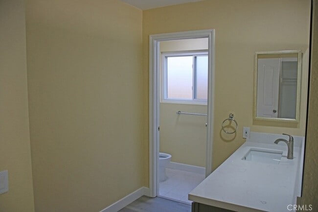 Building Photo - 2538 Alona St