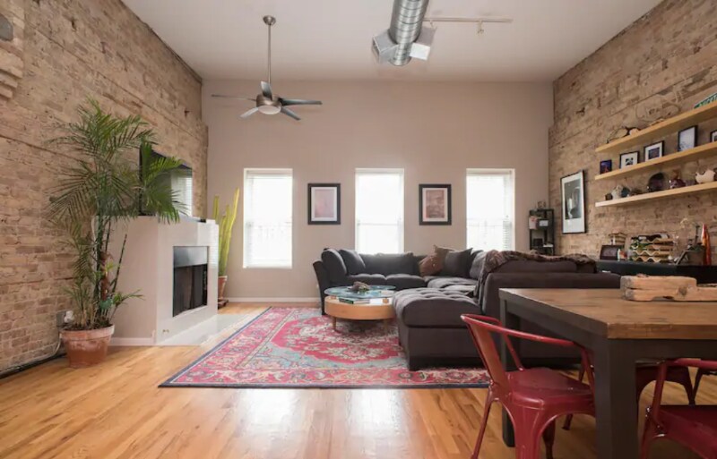 Building Photo - 1851 N Milwaukee Ave