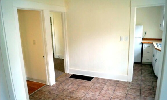 Building Photo - 329 Fenton St